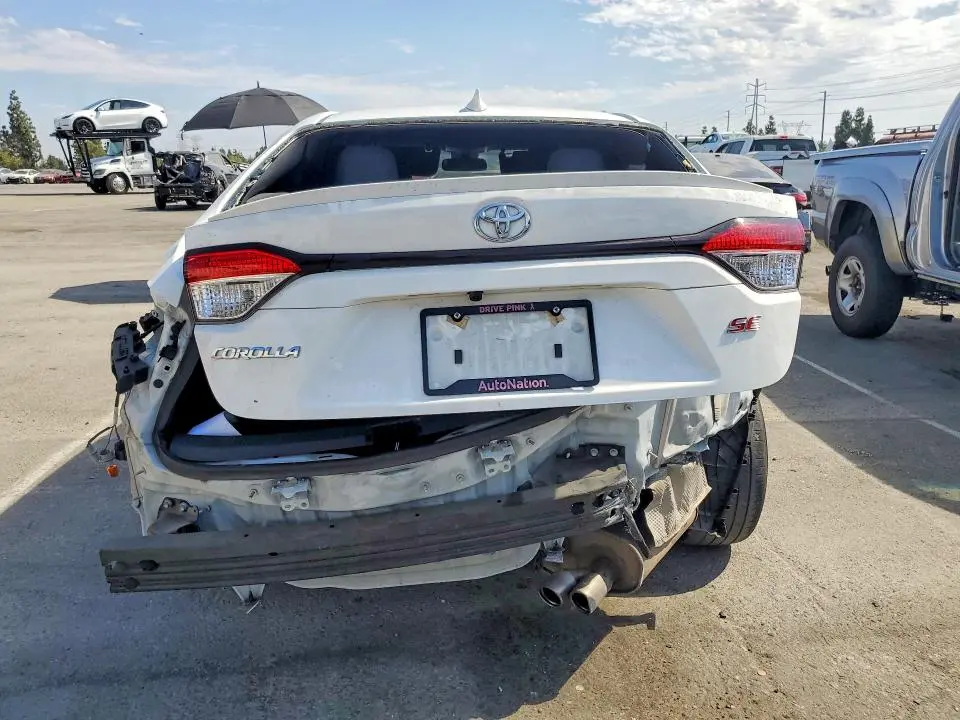 2021 TOYOTA COROLLA SE  