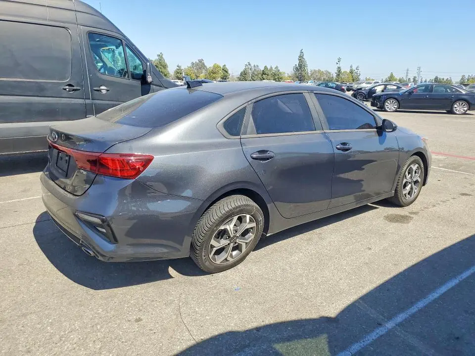 2019 KIA FORTE LXS  