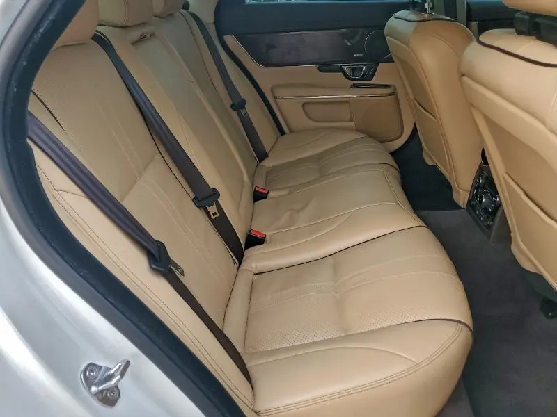 2019 JAGUAR XJ R - SPORT  