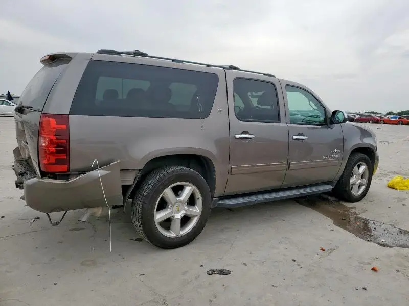 2011 CHEVROLET SUBURBAN C1500 LT  
