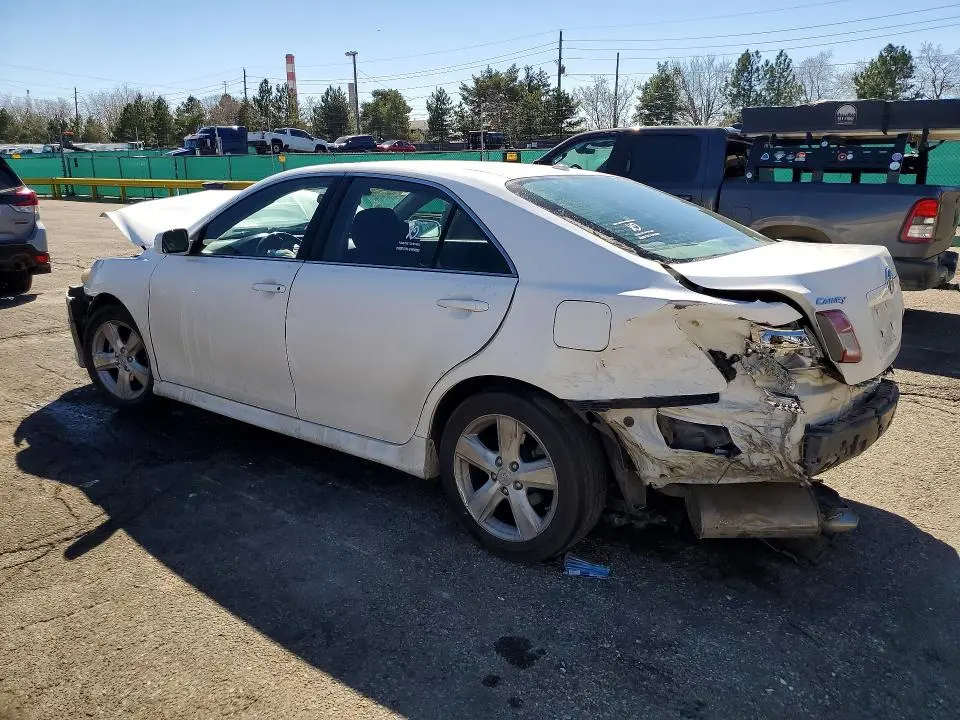 2011 TOYOTA CAMRY SE  