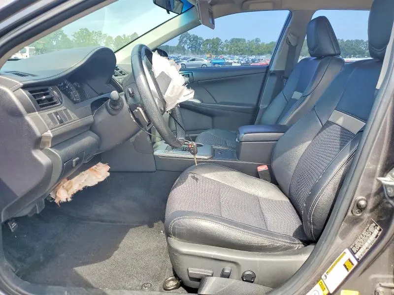 2014 TOYOTA CAMRY SE  