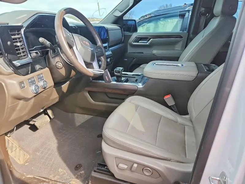 2022 GMC SIERRA K1500 SLT  