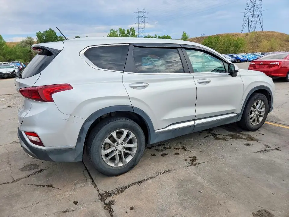 2019 HYUNDAI SANTA FE SE  