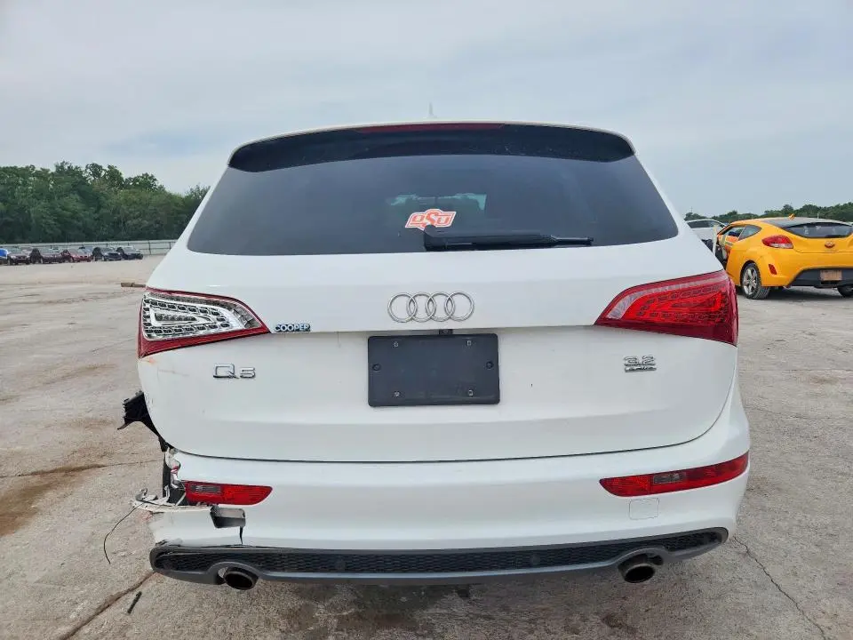 2011 AUDI Q5 PREMIUM PLUS  