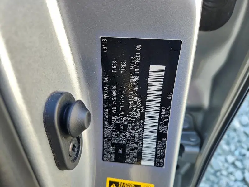 2018 TOYOTA HIGHLANDER LE  