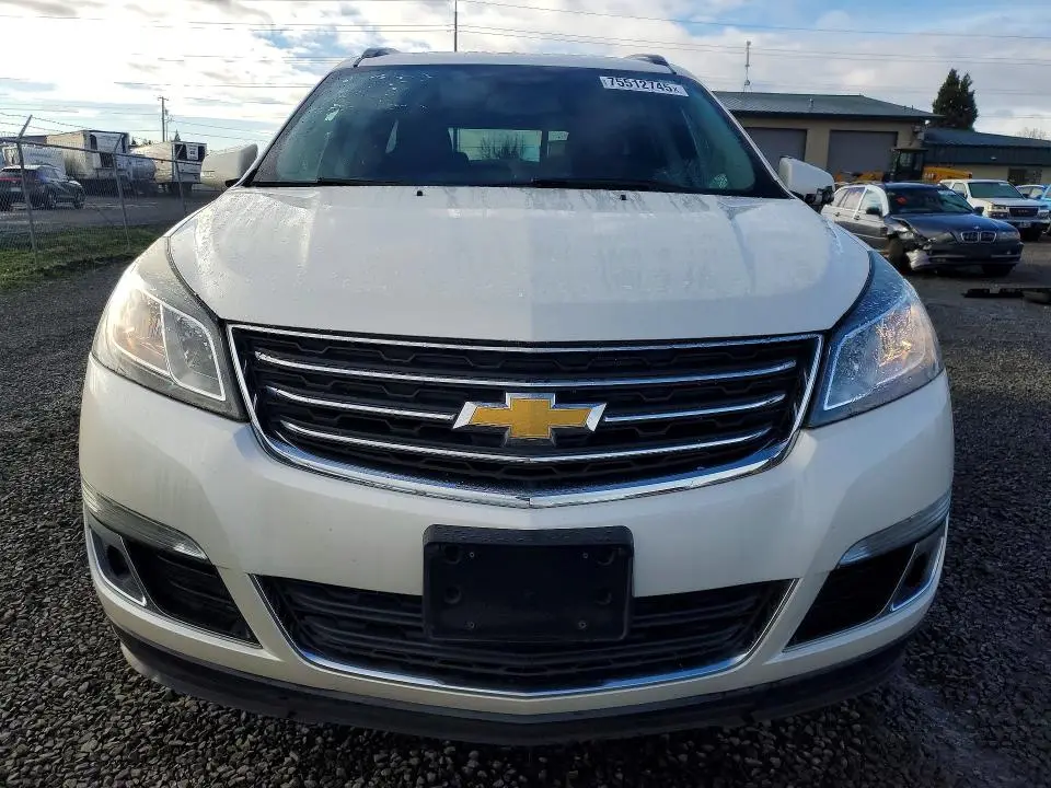 2015 CHEVROLET TRAVERSE LT  