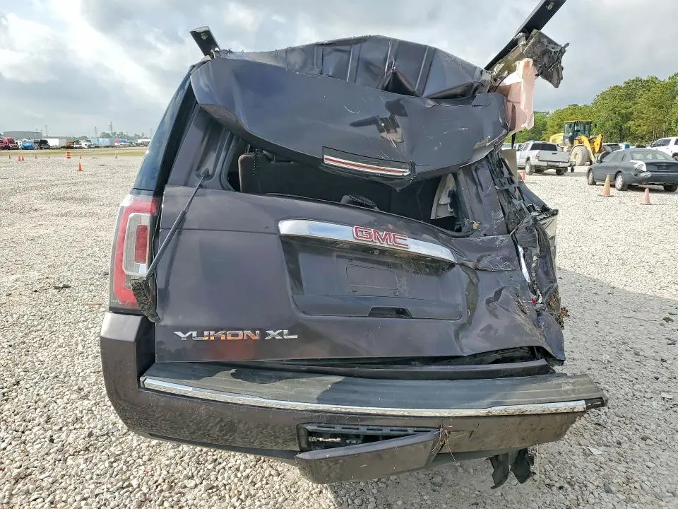 2016 GMC YUKON XL DENALI  