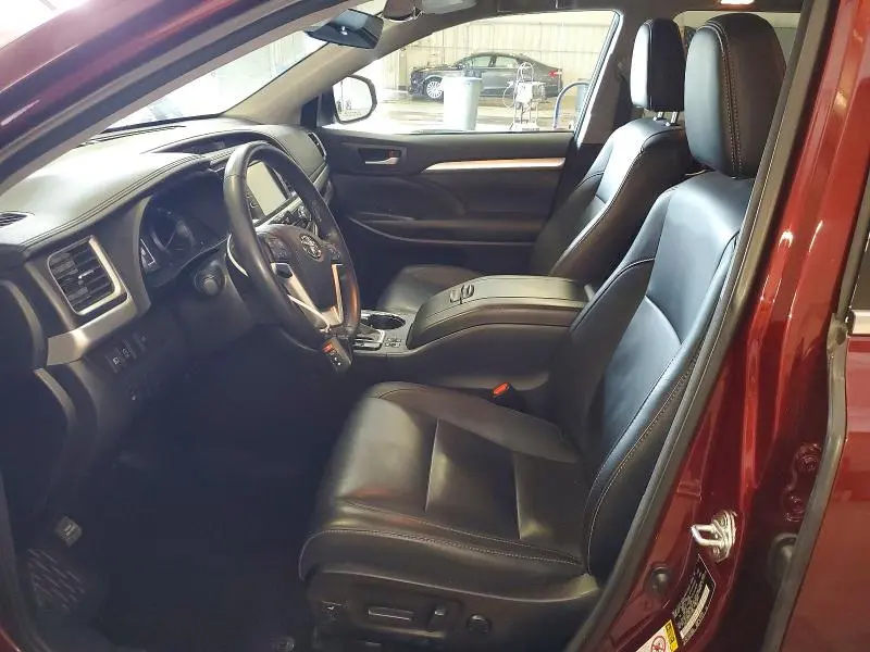 2017 TOYOTA HIGHLANDER XLE  