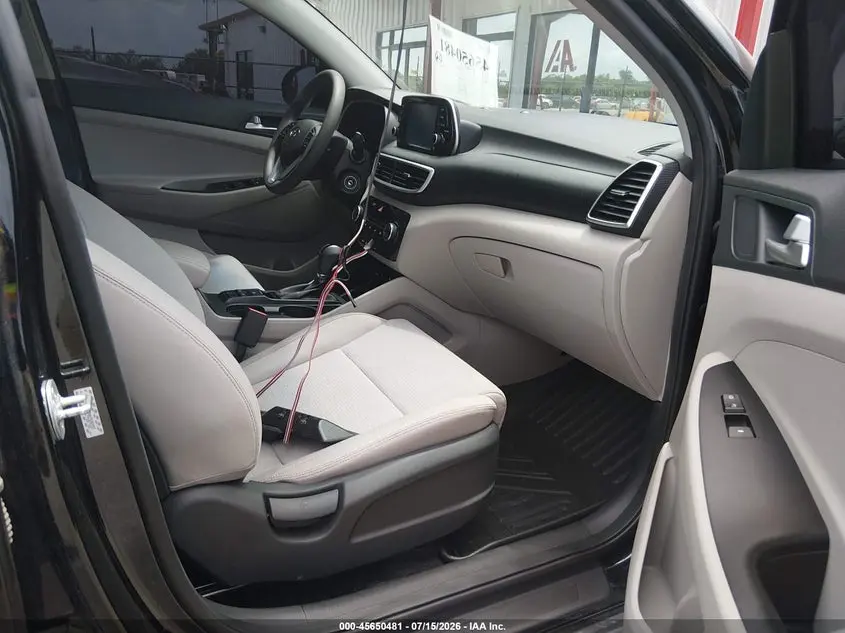 2021 HYUNDAI TUCSON SE