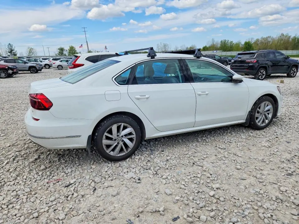 2018 VOLKSWAGEN PASSAT SE  