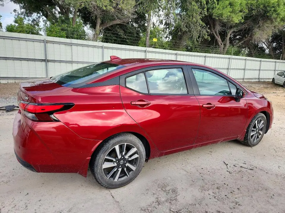 2021 NISSAN VERSA SV  