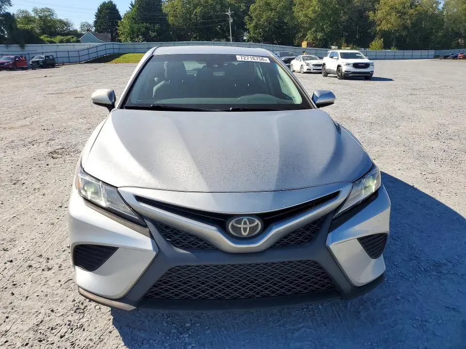 2018 TOYOTA CAMRY SE  