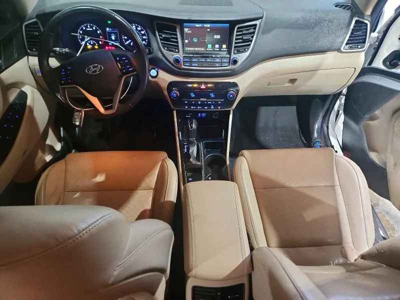 2017 HYUNDAI TUCSON SE PLUS  