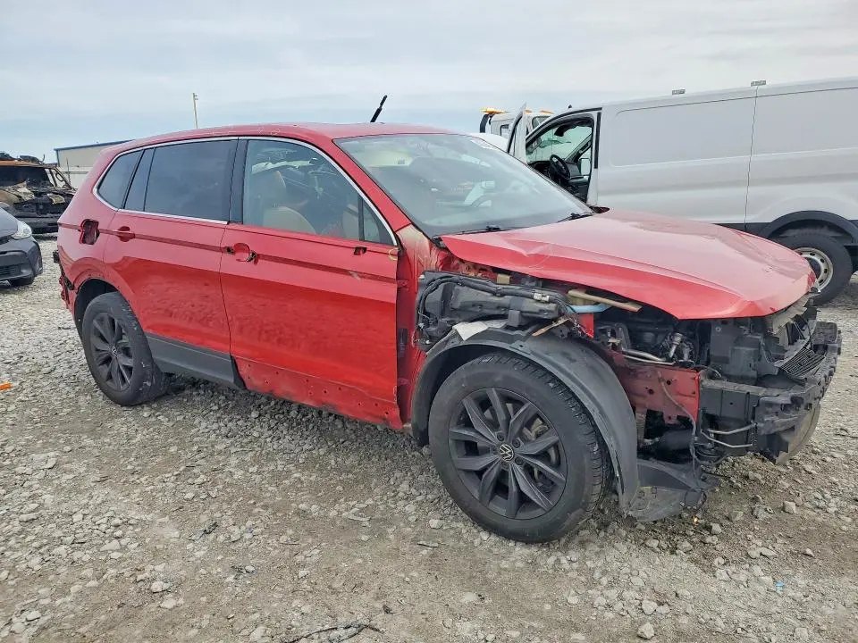 2022 VOLKSWAGEN TIGUAN SE  