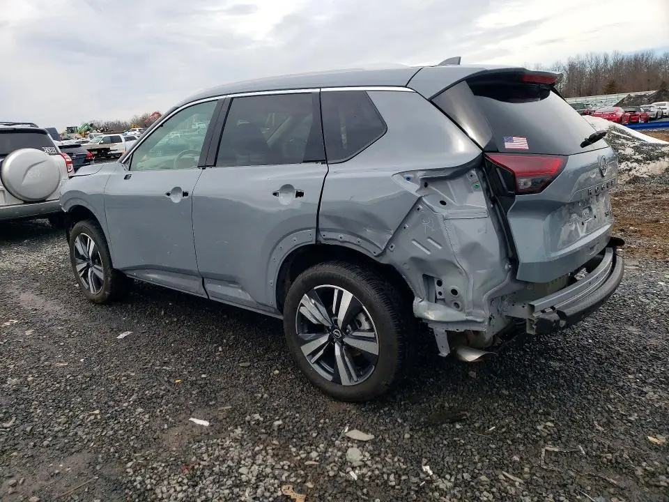 2024 NISSAN ROGUE SL  