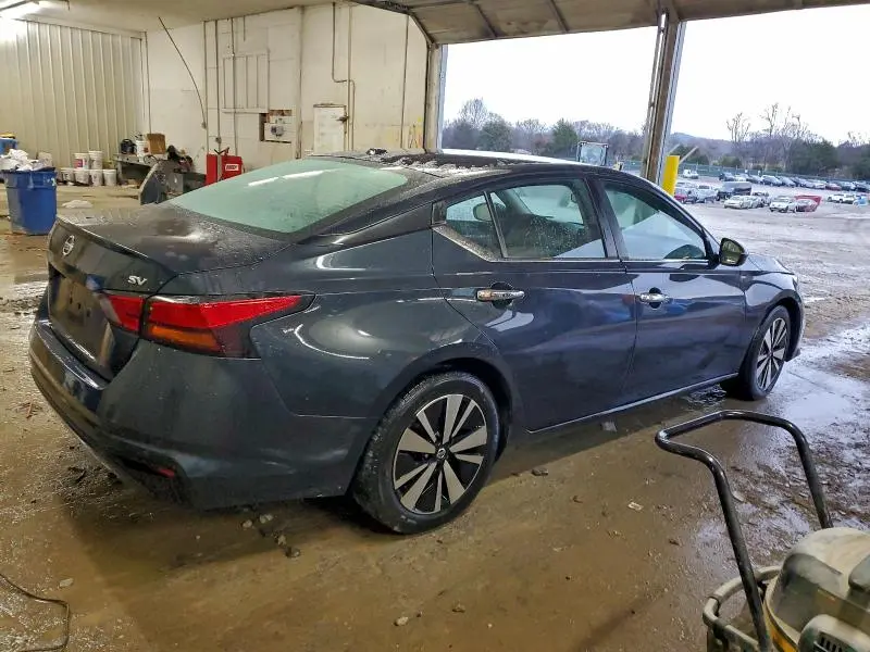 2022 NISSAN ALTIMA SV  