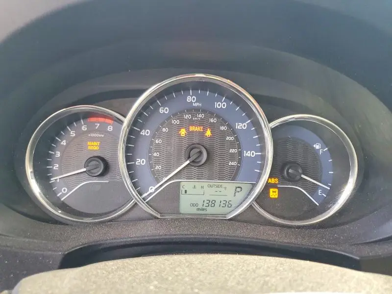 2014 TOYOTA COROLLA LE PLUS  