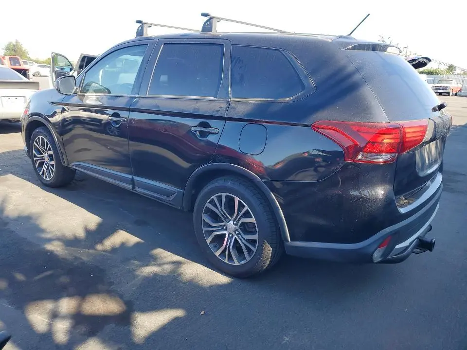 2016 MITSUBISHI OUTLANDER SE  