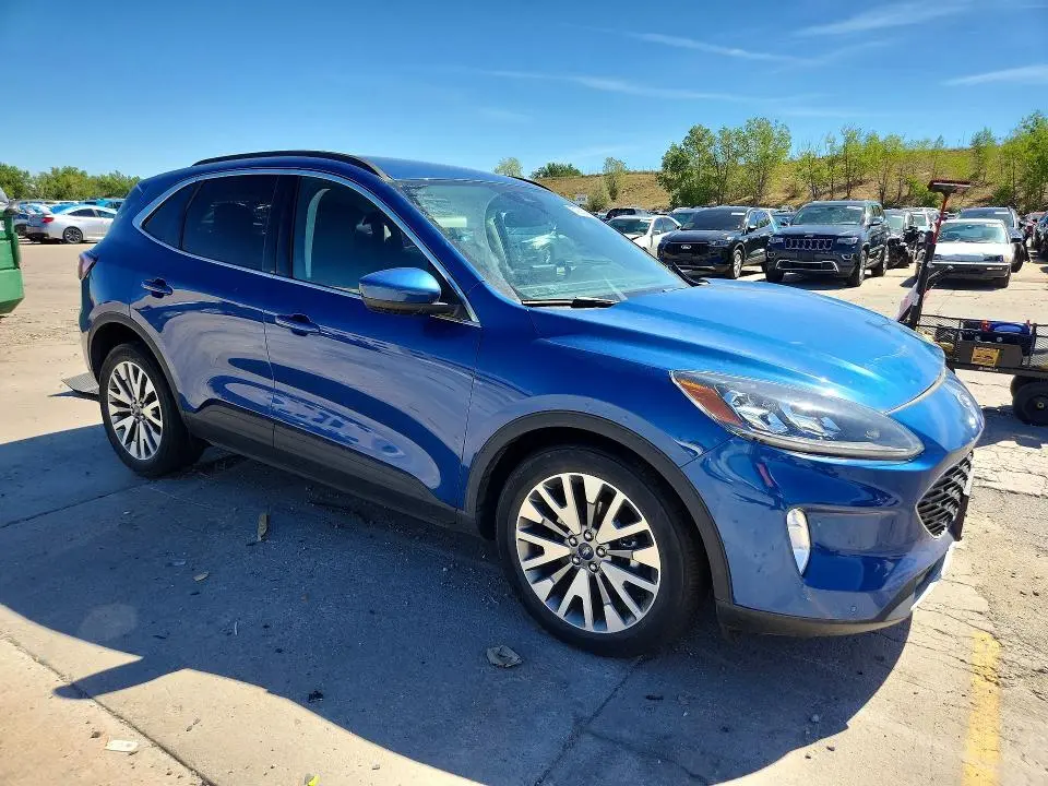 2022 FORD ESCAPE TITANIUM  