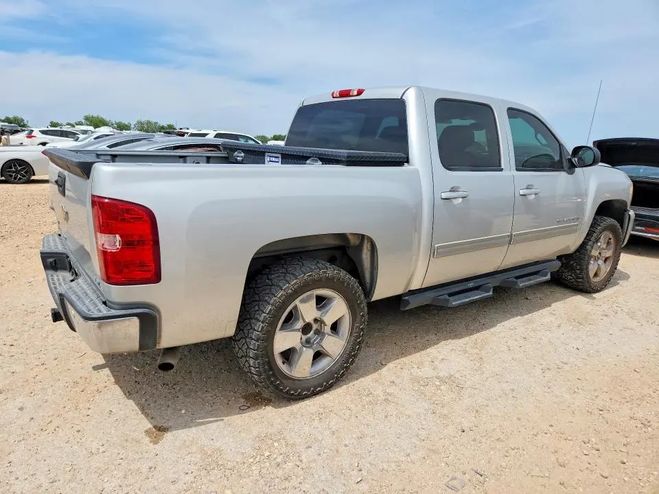 2011 CHEVROLET SILVERADO C1500 LTZ  