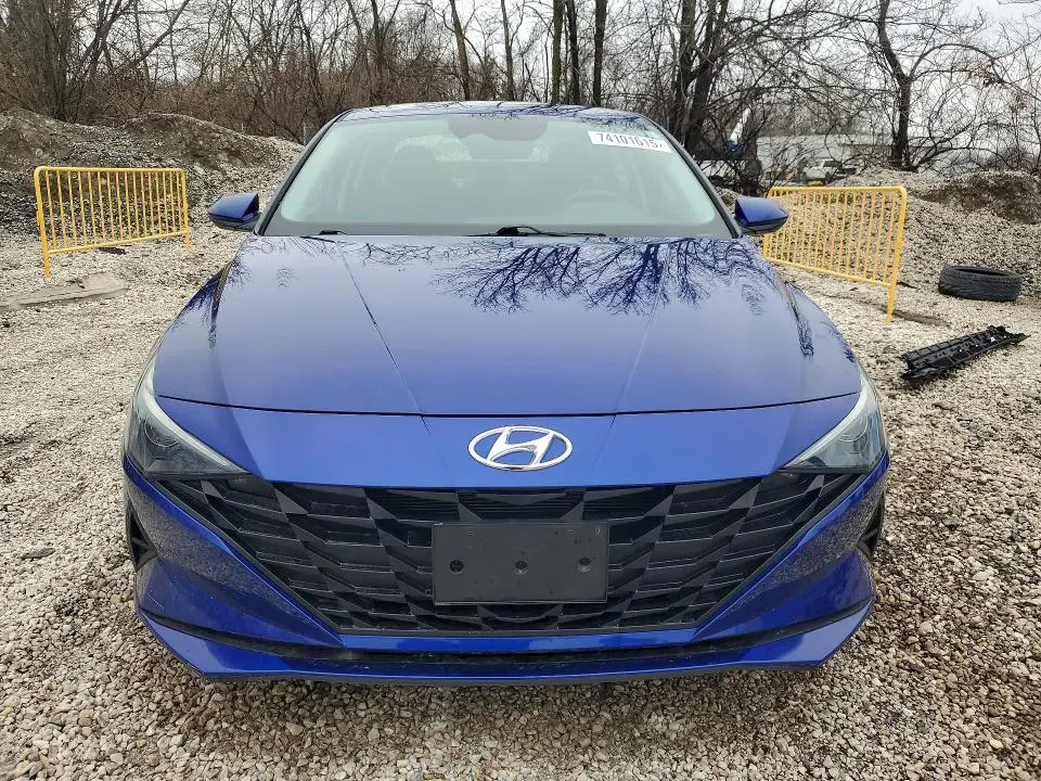 2022 HYUNDAI ELANTRA SEL  