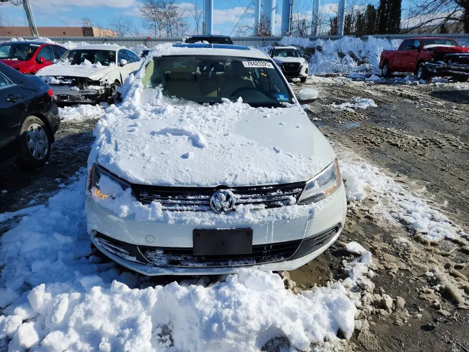 2014 VOLKSWAGEN JETTA SE  