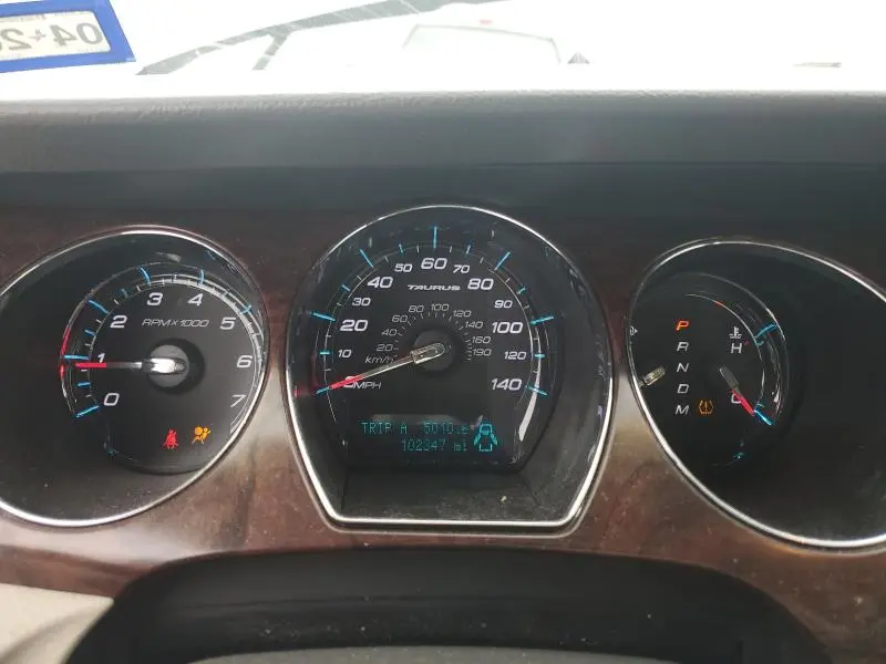 2010 FORD TAURUS SEL  