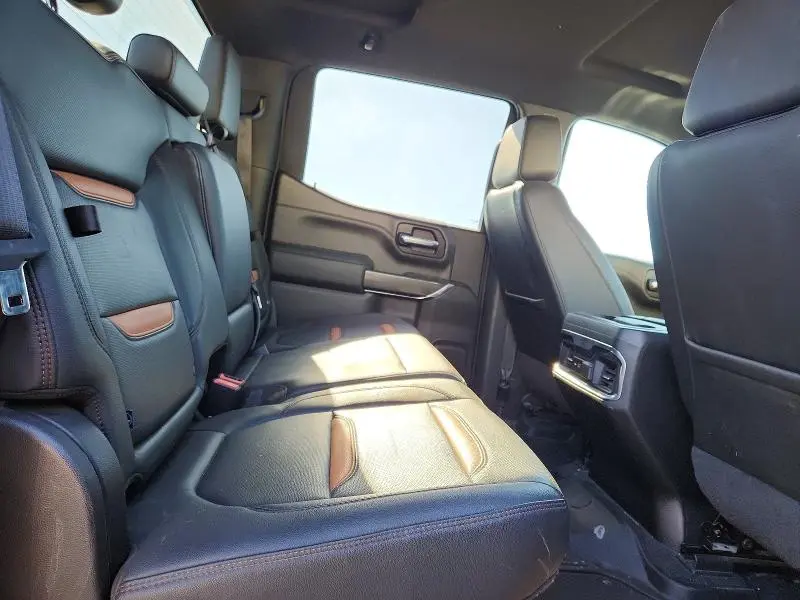 2021 GMC SIERRA K1500 AT4  