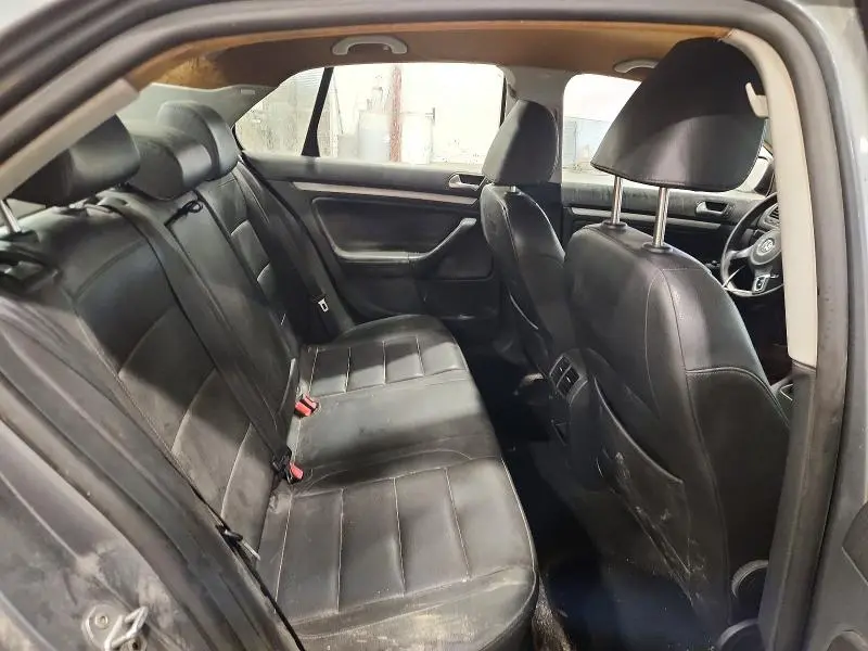 2010 VOLKSWAGEN JETTA LIMITED  