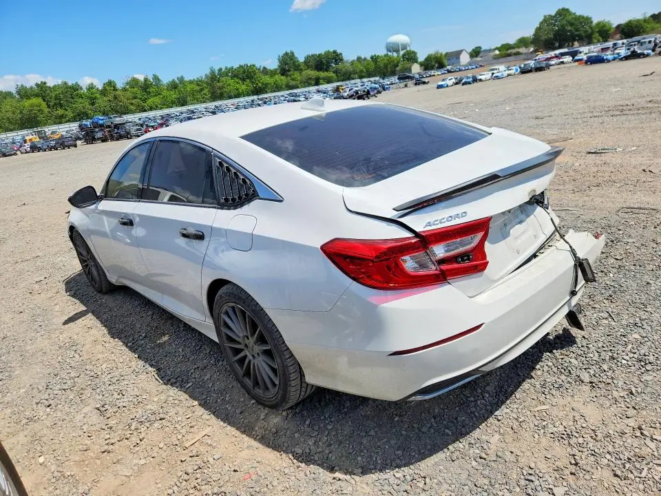2018 HONDA ACCORD LX  