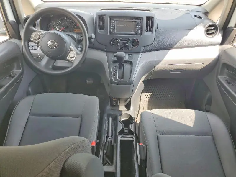 2015 NISSAN NV200 SV  