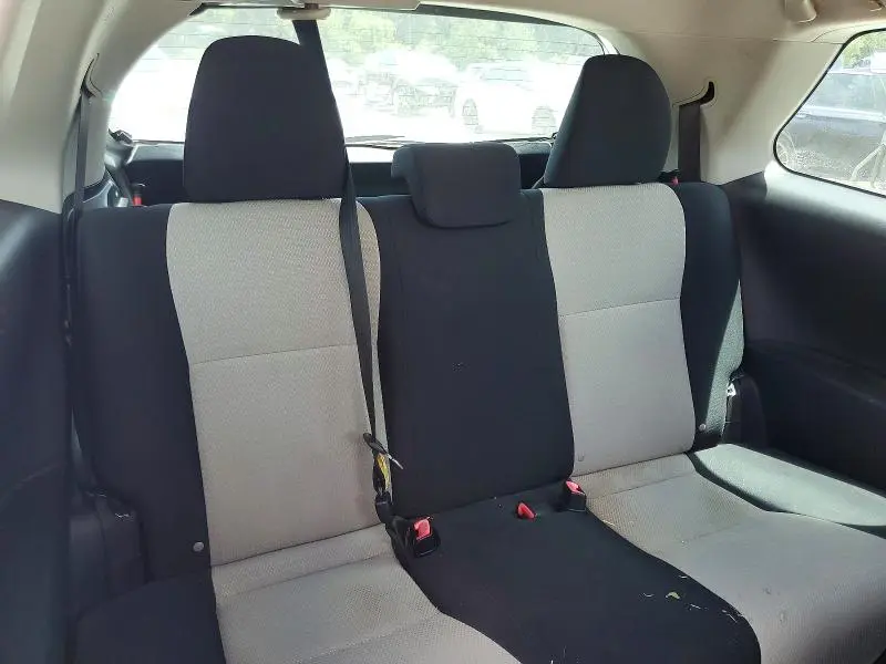 2012 TOYOTA YARIS 3-DOOR L  