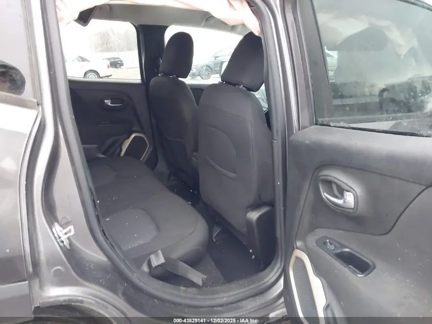 2017 JEEP RENEGADE LATITUDE 4X4