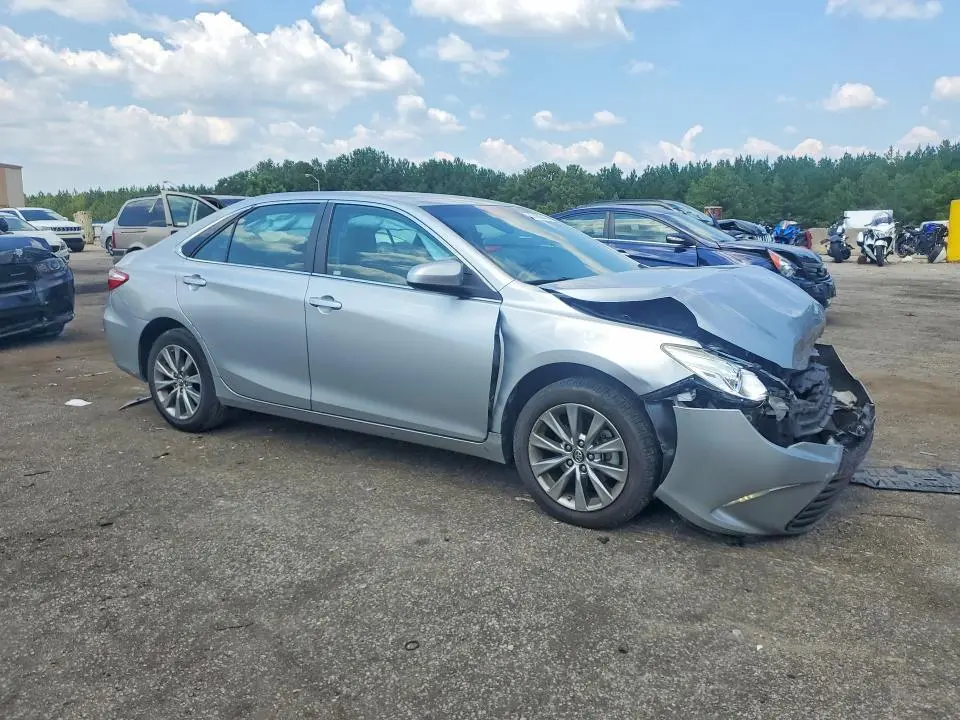 2017 TOYOTA CAMRY XLE  