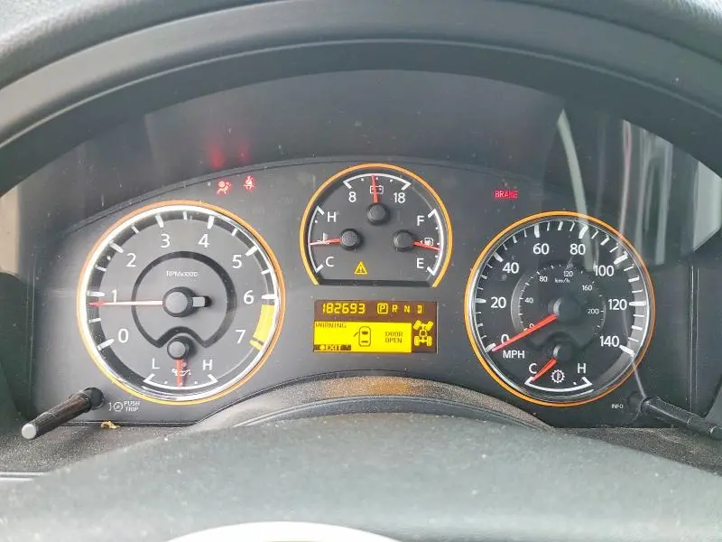 2011 NISSAN ARMADA SV  