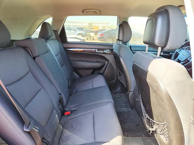 2012 KIA SORENTO LX  