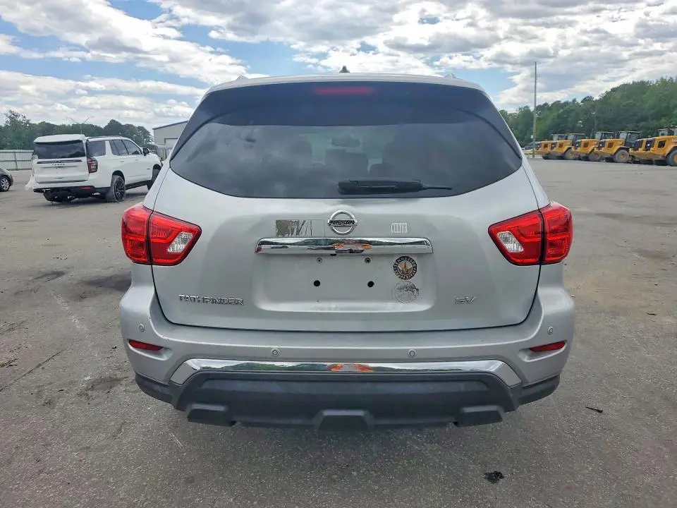 2018 NISSAN PATHFINDER SV  