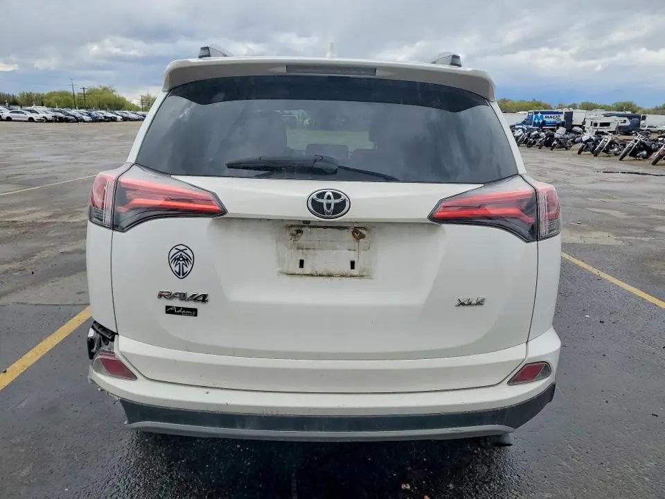 2018 TOYOTA RAV4   