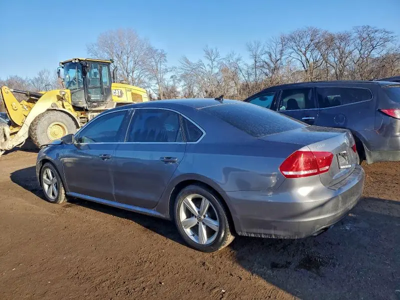 2012 VOLKSWAGEN PASSAT SE  