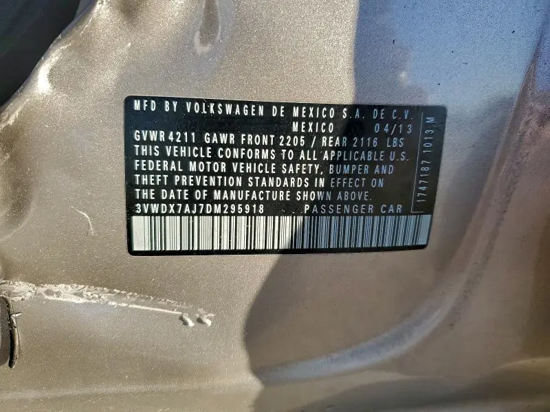 2013 VOLKSWAGEN JETTA SE  