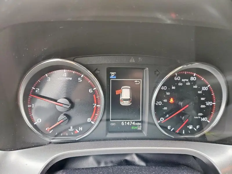 2018 TOYOTA RAV4 SE  