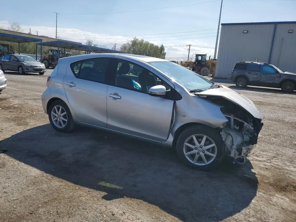 2014 TOYOTA PRIUS C THREE  