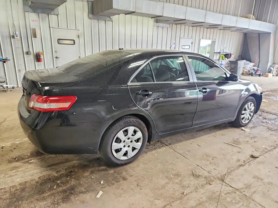 2010 TOYOTA CAMRY LE  
