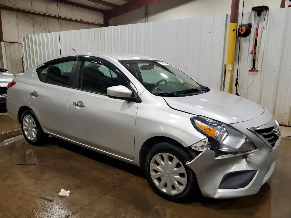 2017 NISSAN VERSA   