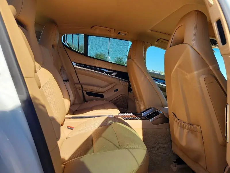 2015 PORSCHE PANAMERA 2  