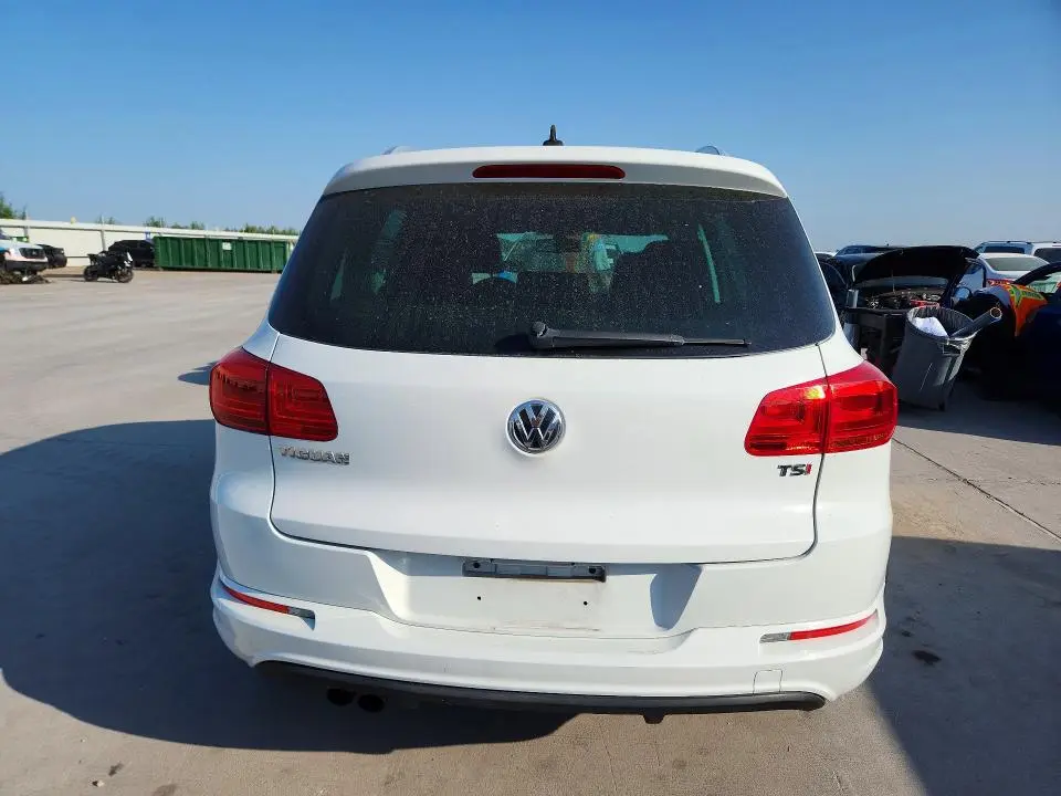 2017 VOLKSWAGEN TIGUAN SPORT  
