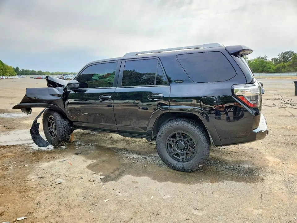 2018 TOYOTA 4RUNNER SR5  