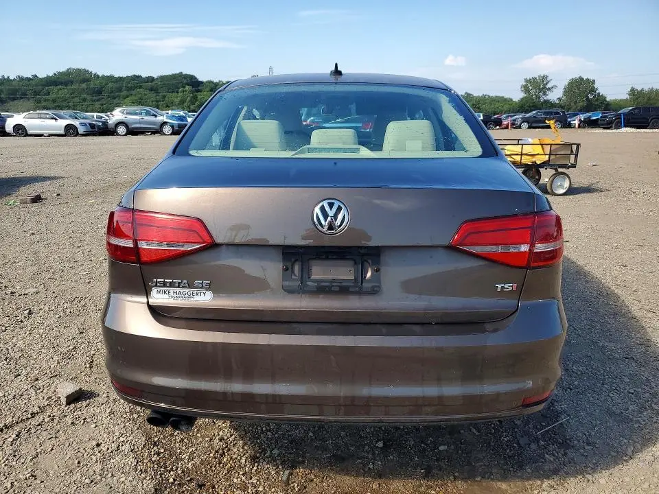 2015 VOLKSWAGEN JETTA SE  