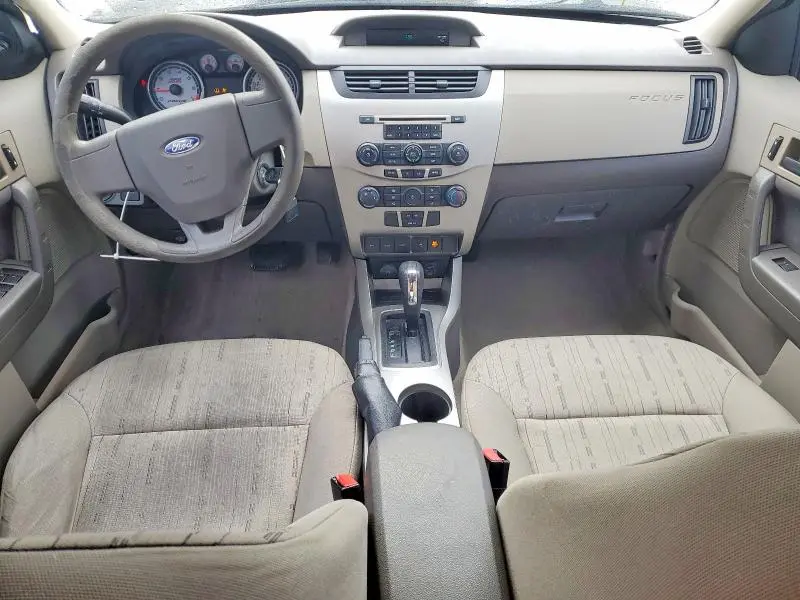 2010 FORD FOCUS SE  